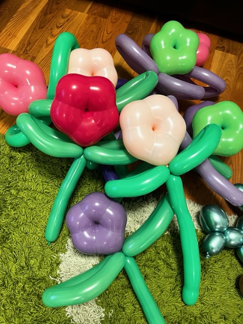 Flower balloon modelling